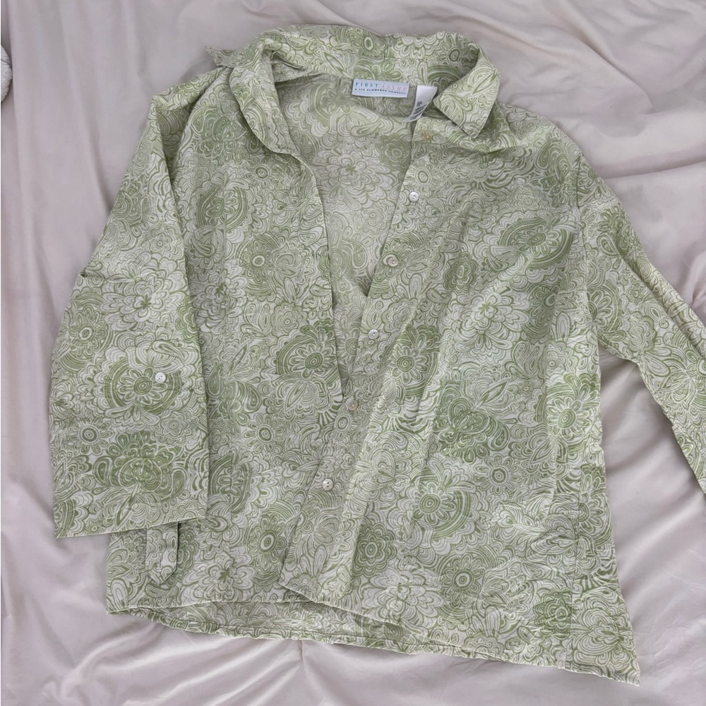Liz Claiborne Light Green Patterned Blouse